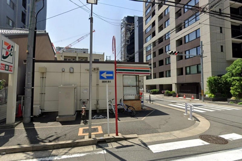 コンビニ　セブンイレブン 名古屋泉1丁目店（コンビニ）まで45m