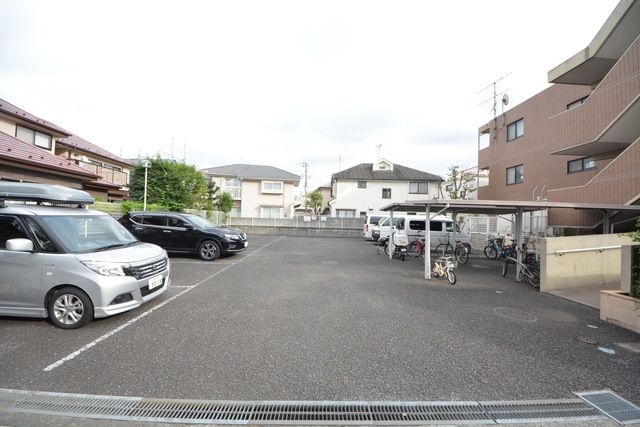 駐車場　外観