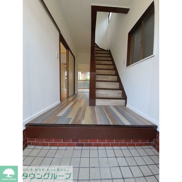 玄関　★お部屋探しは株式会社タウンハウジング東京まで★