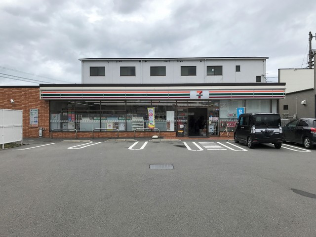 コンビニ　セブンイレブン松山鷹ノ子店（コンビニ）まで650m