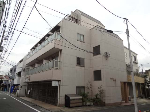 世田谷区松原のマンションの建物外観