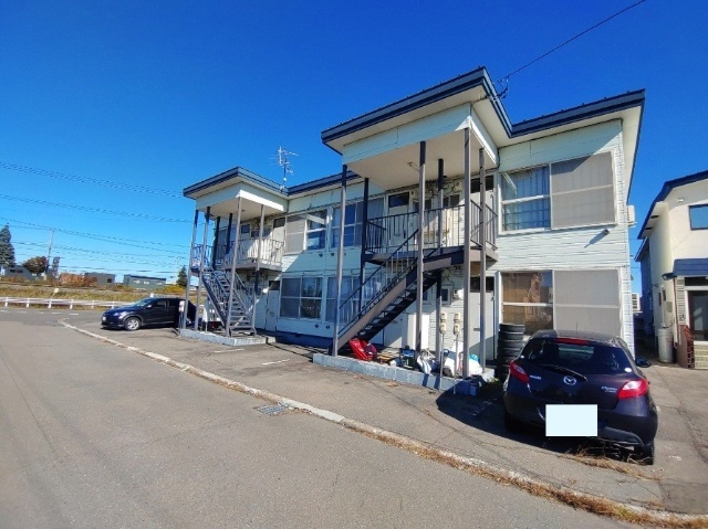 エスレイア若草町の建物外観