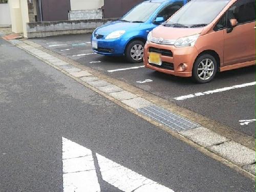 【レオパレスよほろの駐車場】