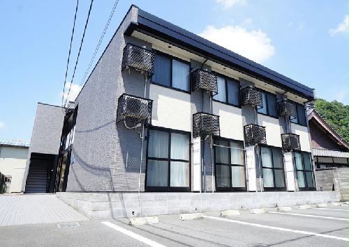 【レオパレスよほろの建物外観】