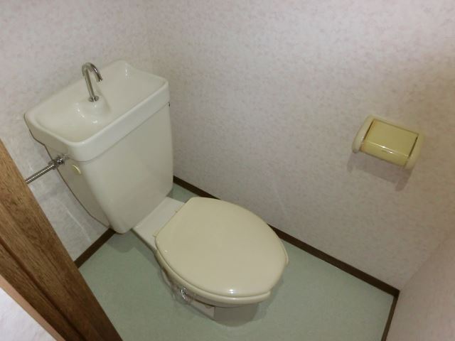 トイレ　清潔感のある空間です。