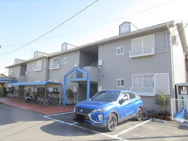 甲賀市水口町本丸のアパートの建物外観
