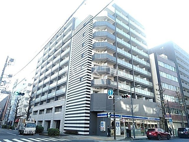 横浜市中区不老町のマンションの建物外観