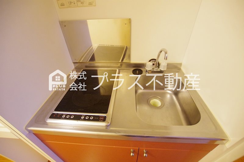 キッチン　設備・使用は号室により異なる為、現況を優先いたします。