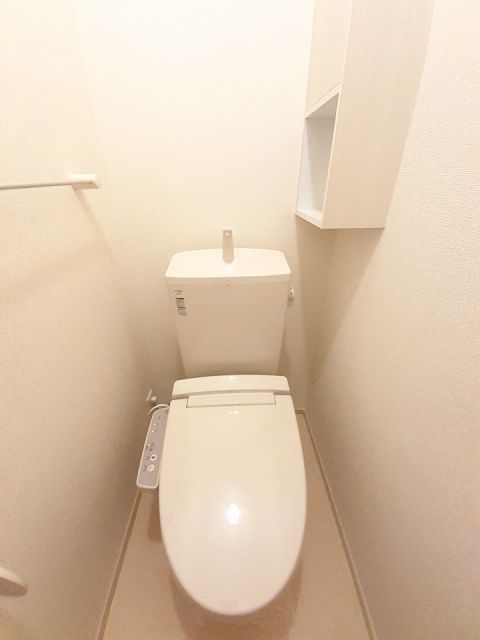【津山市小原のアパートのトイレ】