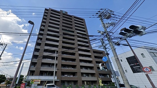 徳島市吉野本町のマンションの建物外観