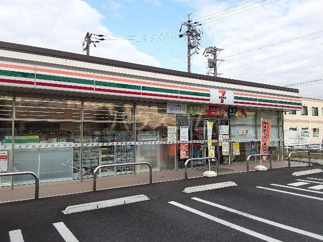 【北名古屋市鹿田のマンションのコンビニ】