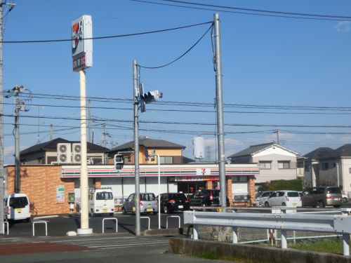 【行田市棚田町のアパートのコンビニ】