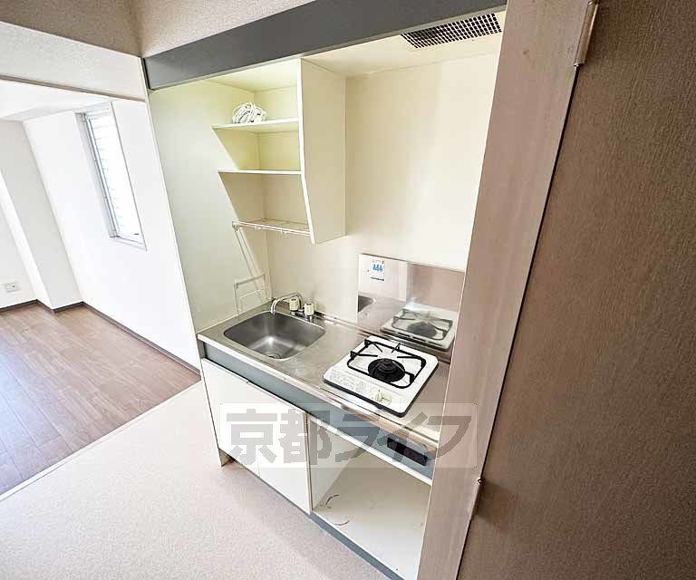 キッチン　ガスコンロ付きのキッチン