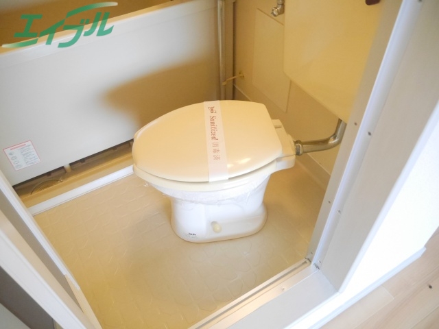 トイレ　同型タイプの写真です