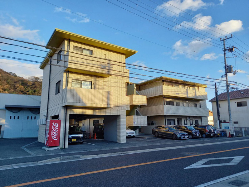 【グレースマンション日飼の建物外観】