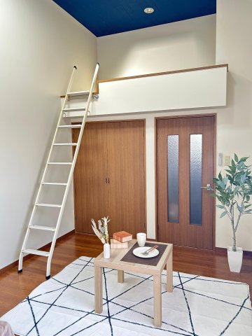 その他部屋・スペース　ロフト付きのため天井が高く開放感◎