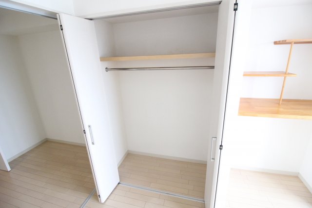 収納　収納スペースの広いクローゼット