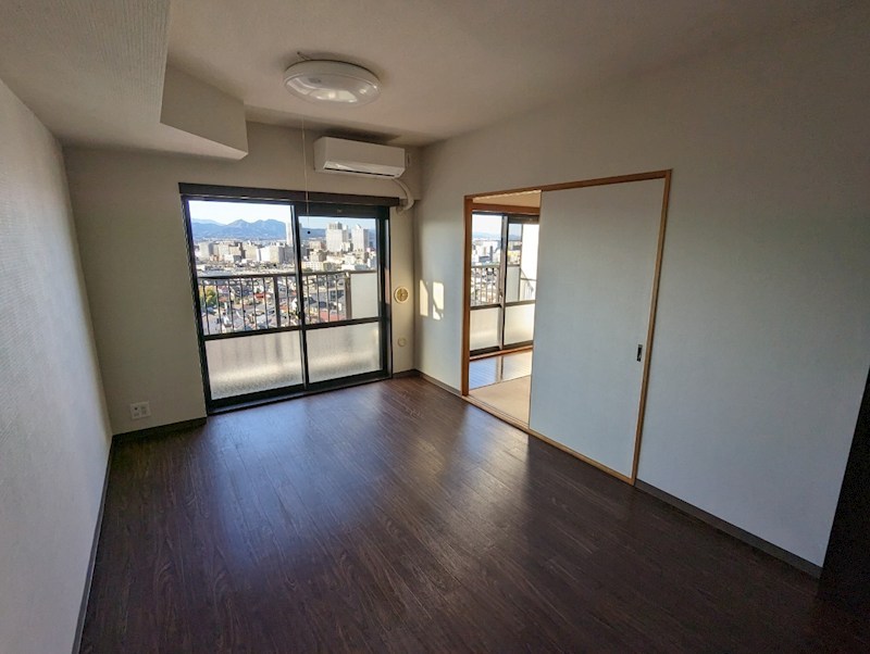 居室・リビング　同間取参照