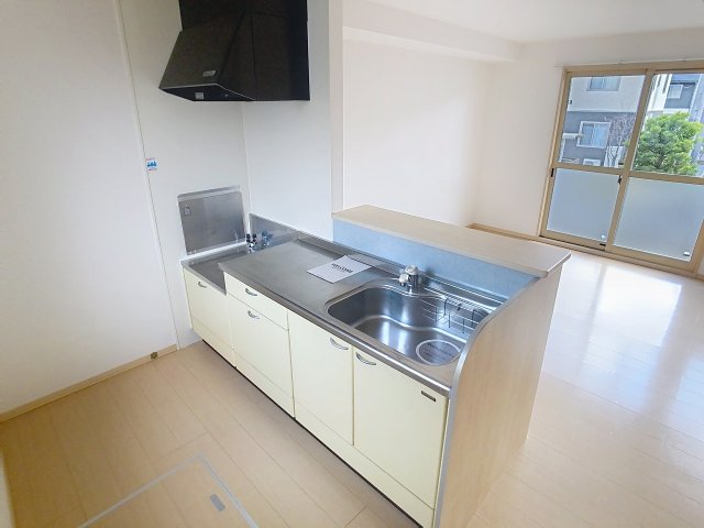 キッチン　2025年12月撮影※現況を優先します