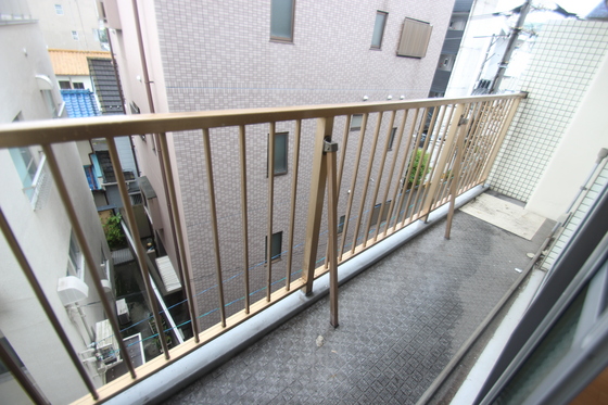 バルコニー　※別号室の写真です