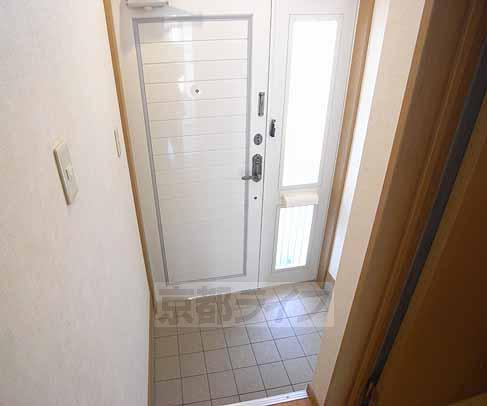 玄関　ちょっとお洒落な玄関ですね