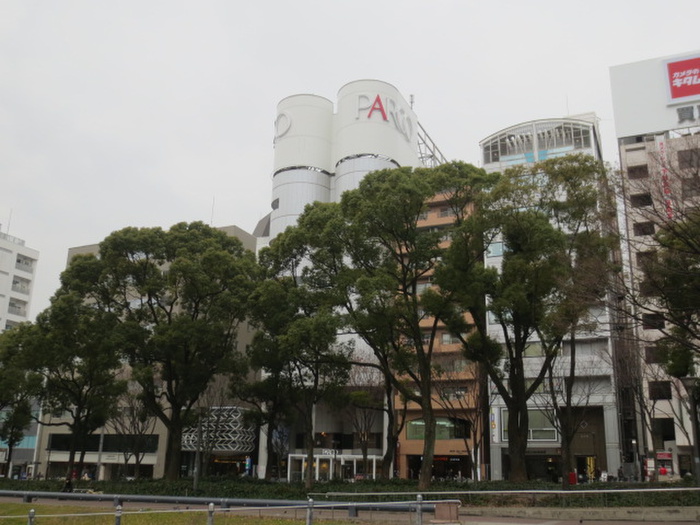 ショッピングセンター　パルコ（ショッピングセンター）まで715m