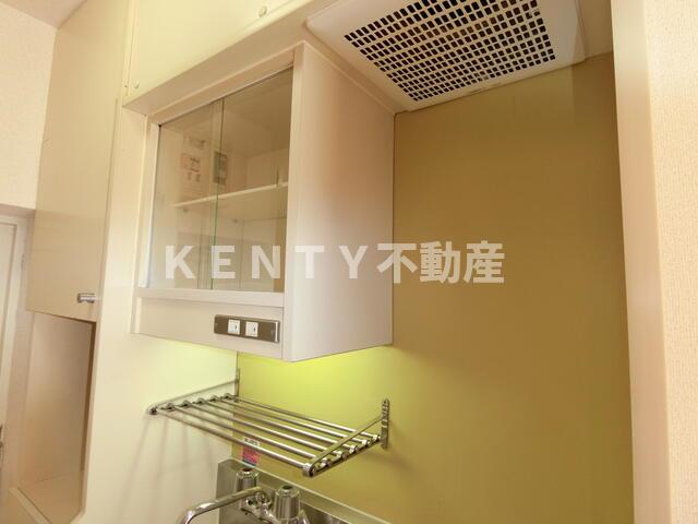 その他設備　キッチン左上部収納