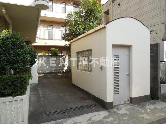 その他　１階敷地内ごみ置き場