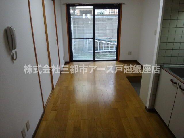 居室・リビング　メゾン輝水