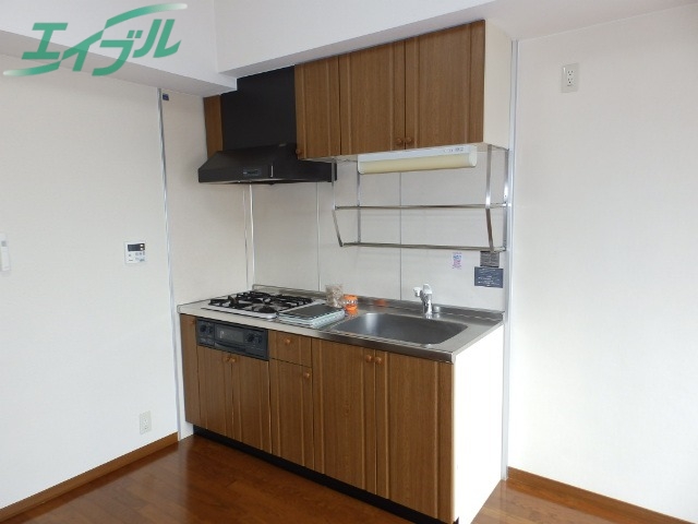 キッチン　同物件別部屋のお写真です。