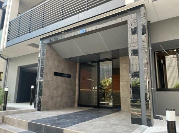 エントランス　毎日通るエントランスはこんな感じです♪