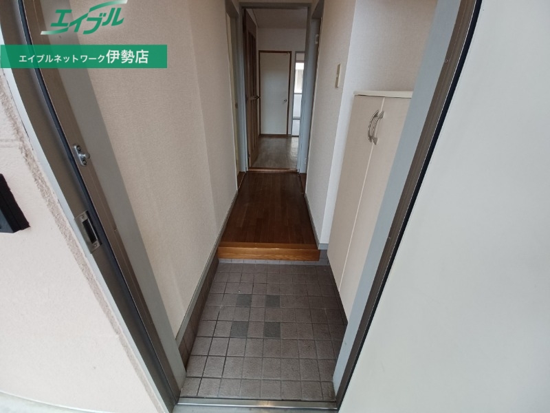 玄関　同物件別室写真