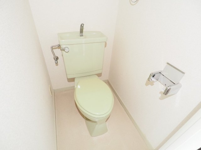 トイレ　落ち着いたトイレです