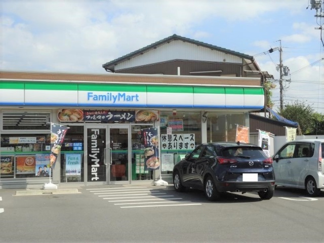 コンビニ　ファミリーマート半田住吉店（コンビニ）まで309m