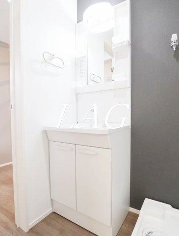 洗面設備　独立洗面台です。