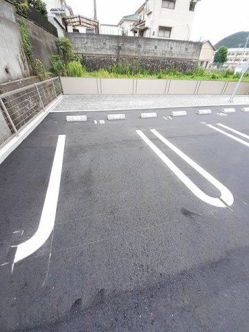 駐車場　車をお持ちの方に嬉しい駐車場付きの物件です