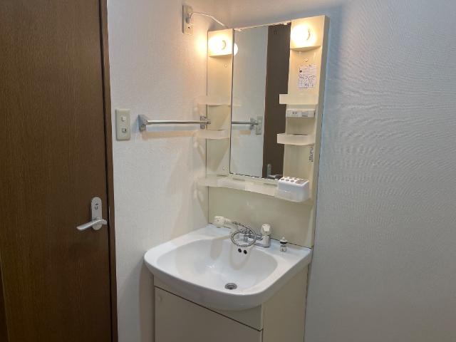 洗面設備　洗髪洗面化粧台