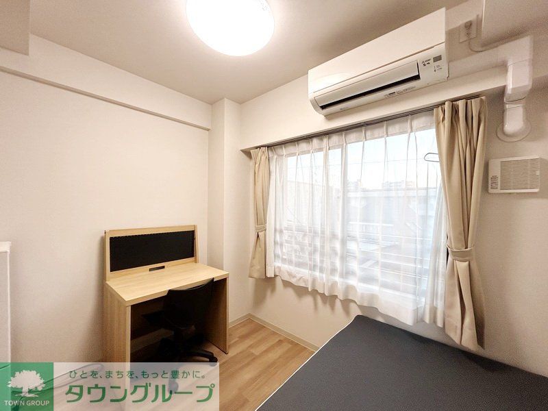 居室・リビング　同物件別部屋写真