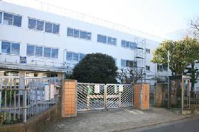 中学校　世田谷中学校（中学校）まで154m