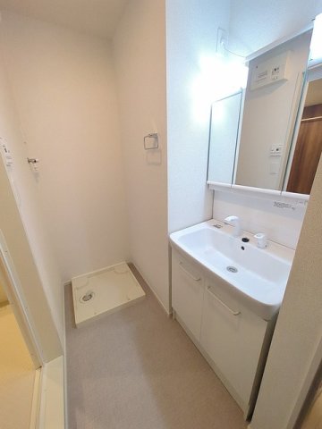 洗面設備　広い洗面スペース