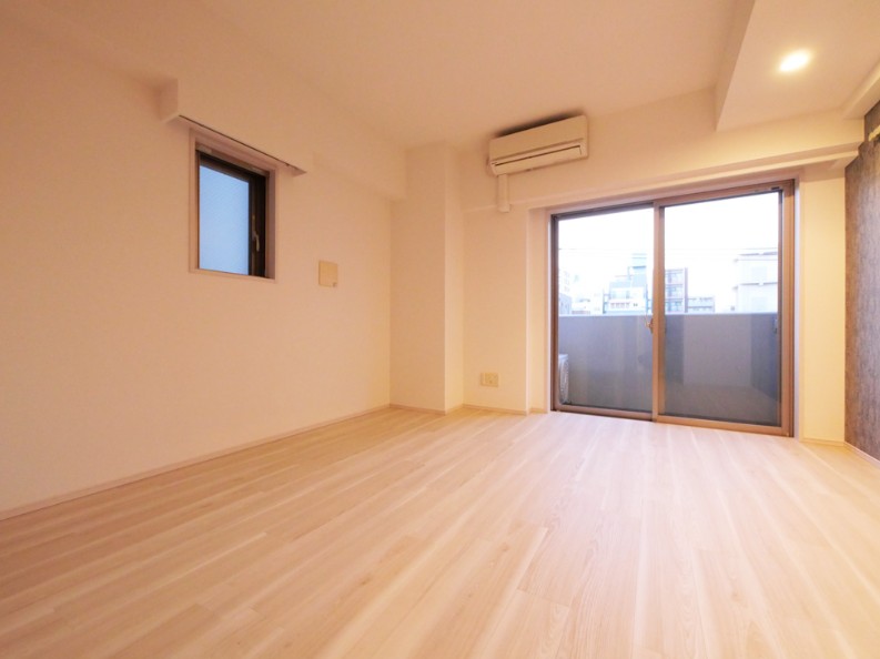 居室・リビング　★角部屋、二面採光、風通しも良好★