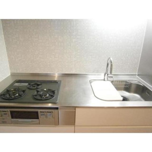 キッチン　※写真は同タイプ住戸です。