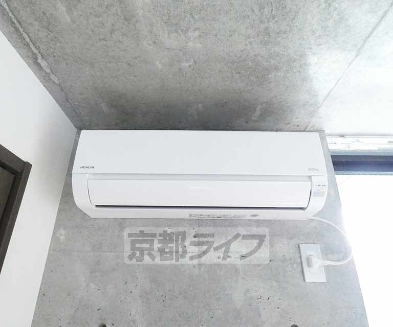 その他設備　きれいなエアコンです。