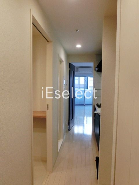 その他部屋・スペース　玄関から