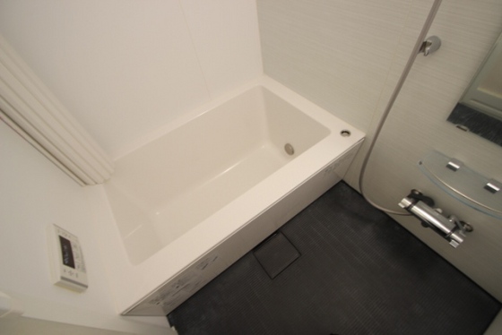 バス・シャワールーム　※他号室の写真です。