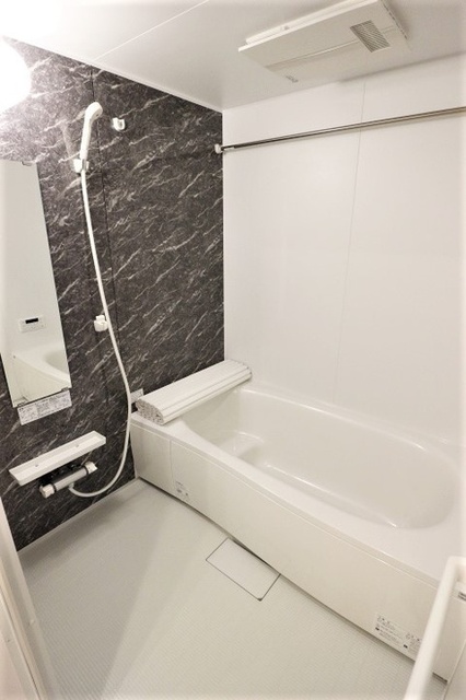 バス・シャワールーム　バスルーム