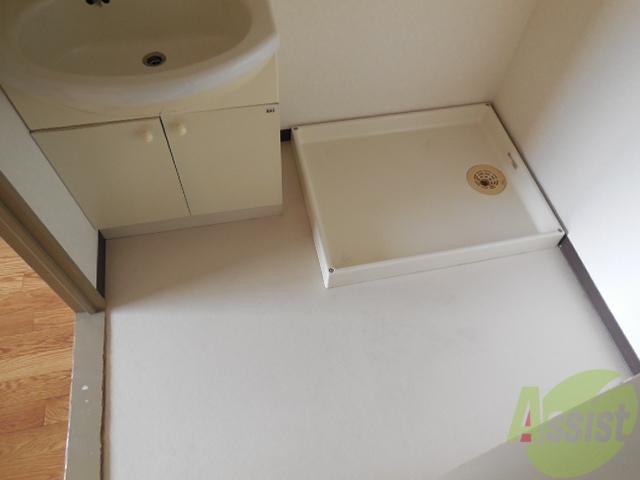 その他設備　洗濯機置場には防水パンがしっかり用意されています。