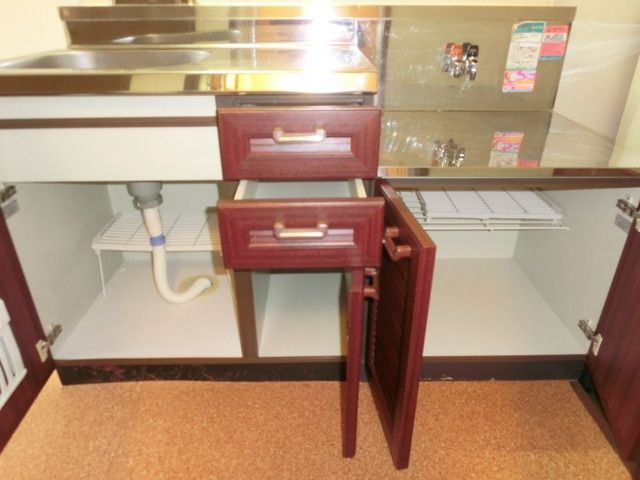 その他設備　★キッチン下部の収納です★