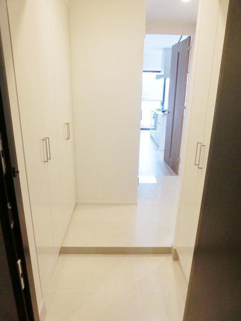 玄関　※写真は同タイプ住戸です。