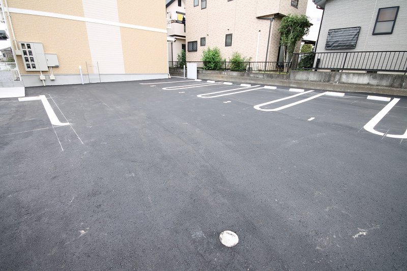 駐車場　駐車場5台分
